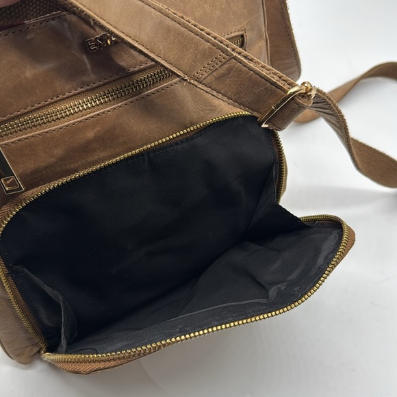 Estalon Brown Leather Crossbody Bag BRN7608C - Picture 9 of 13